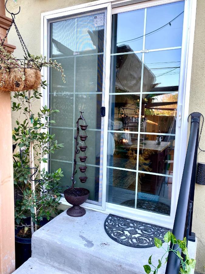 Sweet Tuscan Dreams-Private Entrance & Bathroom With Patio Los Angeles Eksteriør bilde